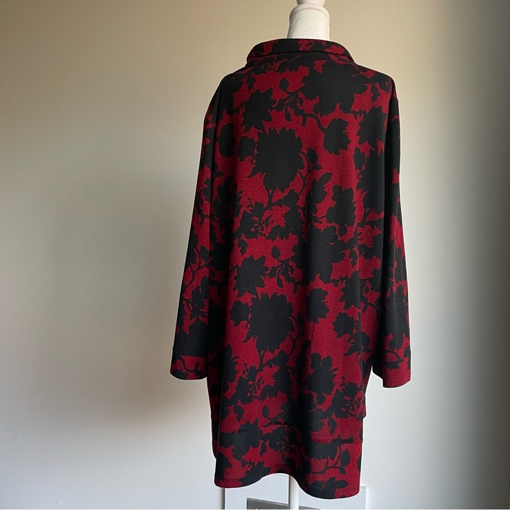 John Mark Knit Lagenlook Top w/ Shapable Collar and Pocket and Button Details 2X - Picture 2 of 9